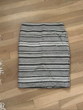 Ann Taylor LOFT patterned pencil skirt